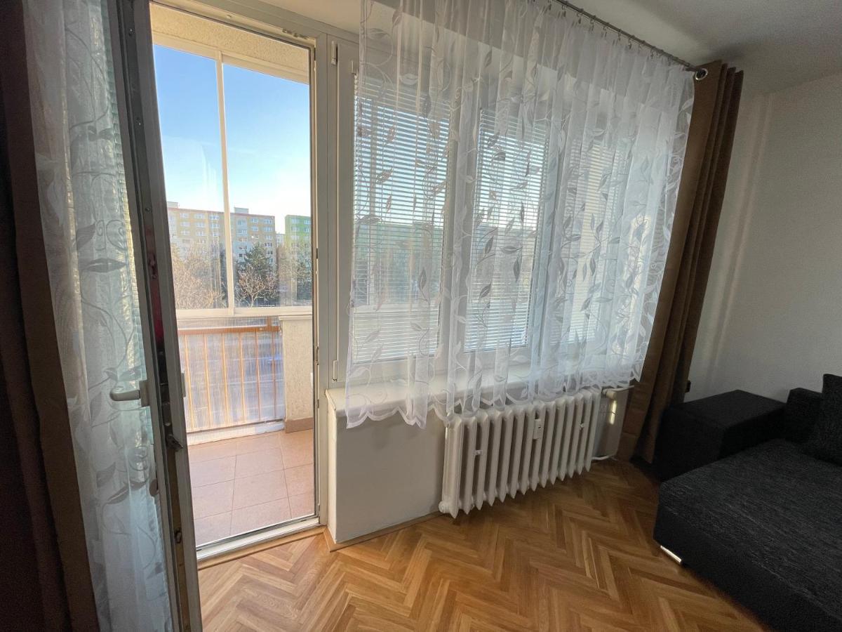 Apartman Jnj Velkomoravska Olomouc Exterior photo